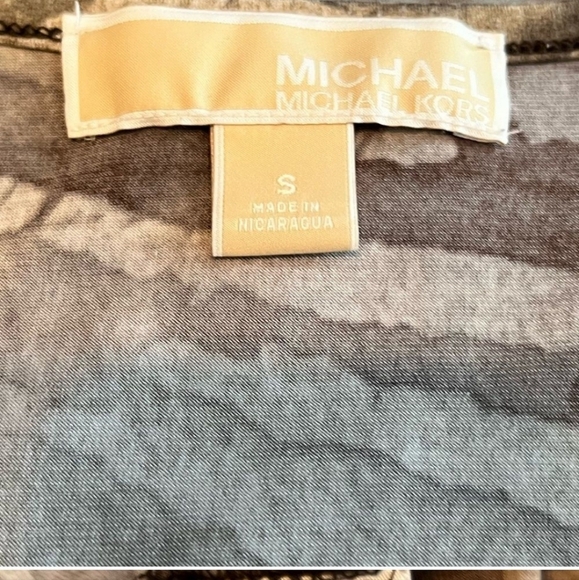 Michael Kors tiger print cowl neck sleeveless Top size small - Picture 9 of 10